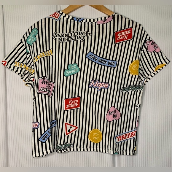 Zara - Black And White Striped Tshirt With All Over Graphic Print - Medium - Picture 2 of 6